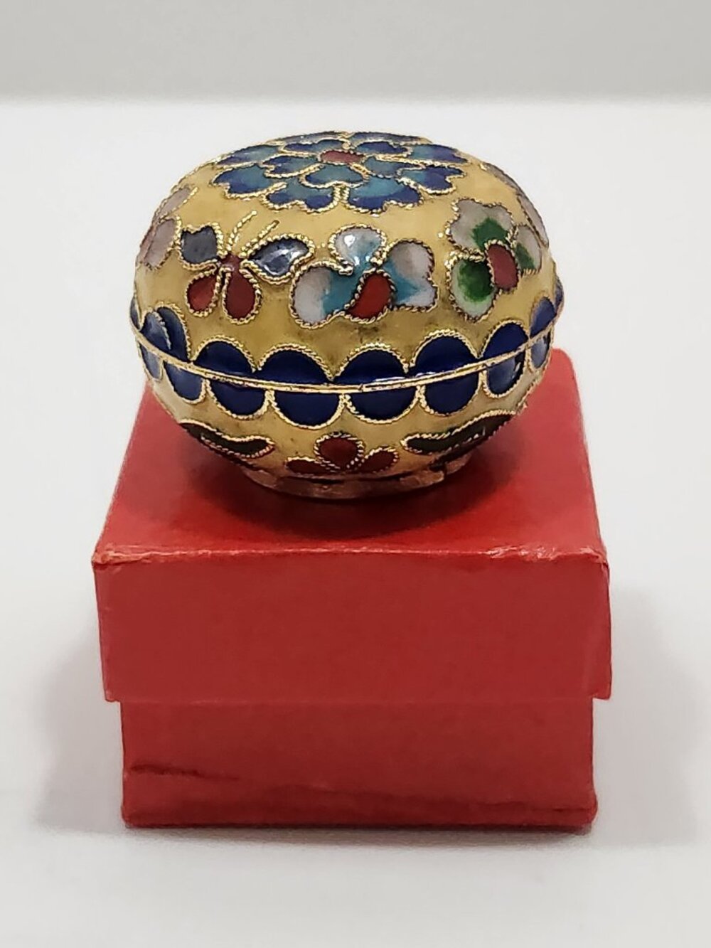NIB Vintage Round Cloisonne Brass Trinket Box 1 5/8" Diameter